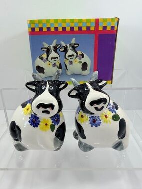 VTG WCL Whimsical Floral Cow Salt & Pepper Shakers - Holstein Set with Box